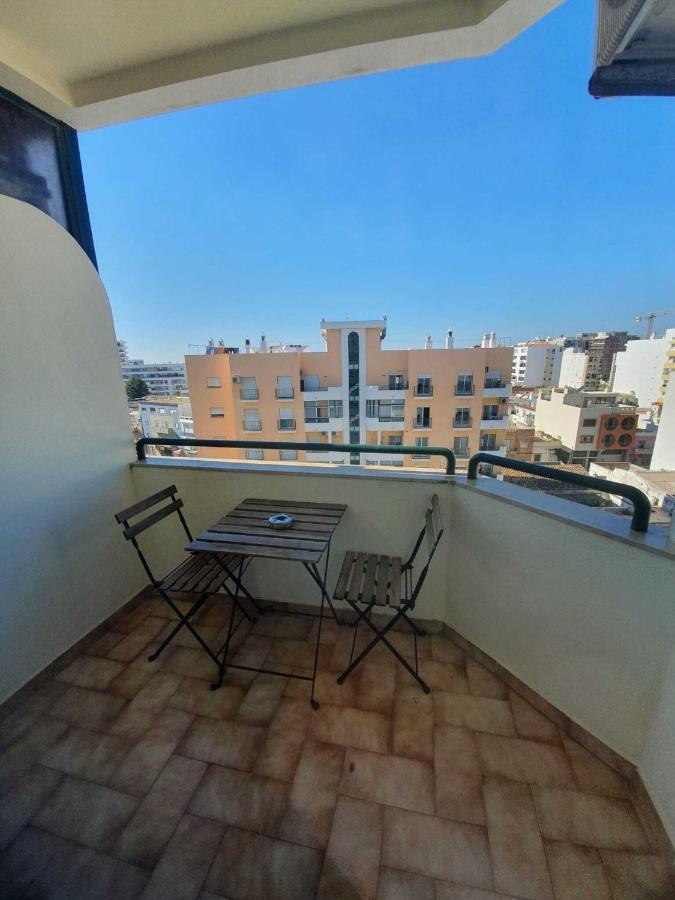 Wakeup Triplex House Faro Exterior foto