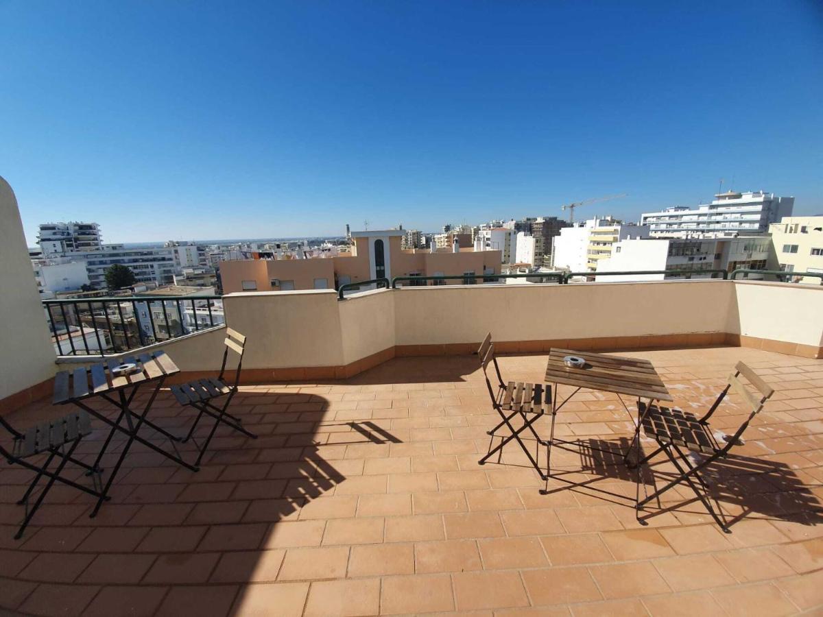 Wakeup Triplex House Faro Exterior foto